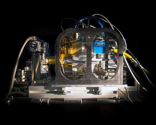 This picture shows the first prototype of RAPID, a new generation of fast and very sensitive detectors that has been successfully installed on the PIONIER instrument at ESO’s Paranal Observatory. This achievement is the result of five years of sustained collaboration and effort from academic institutes (LETI, ONERA, IPAG, LAM) and industrial partners (SOFRADIR). As its name suggests, the new RAPID system delivers several thousand images per second and can operate at very low light levels.